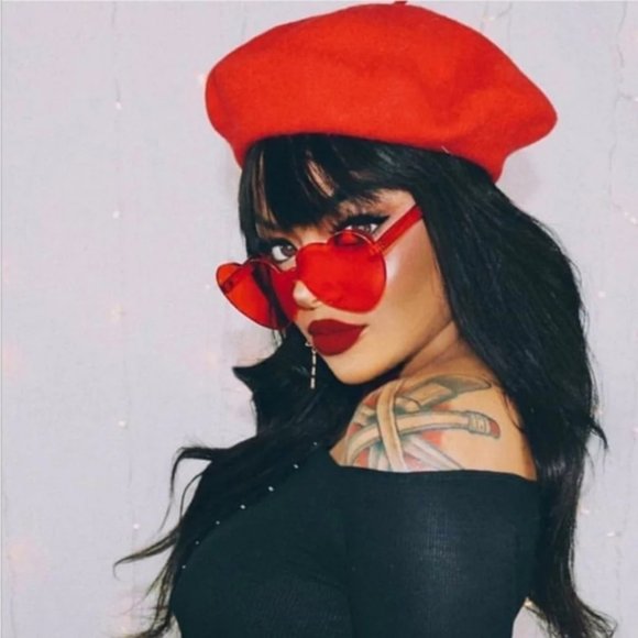 🍒 Heart💕 Sunglasses - Picture 2 of 9